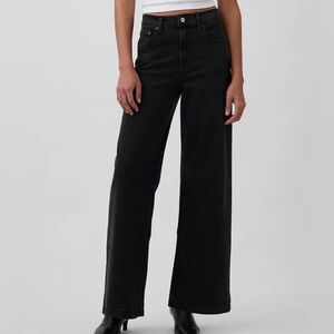 Gap High Rise Stride in Washed Black 28|6R